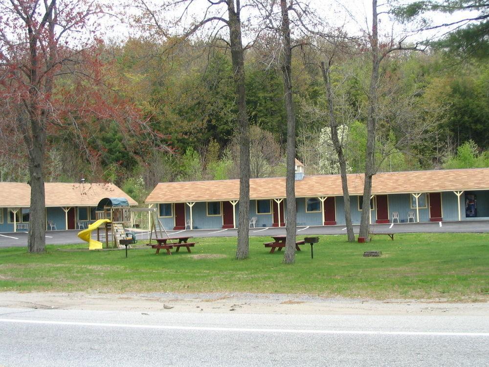 Warrensburg Inn & Suites - 6 Mi To Lake George Εξωτερικό φωτογραφία