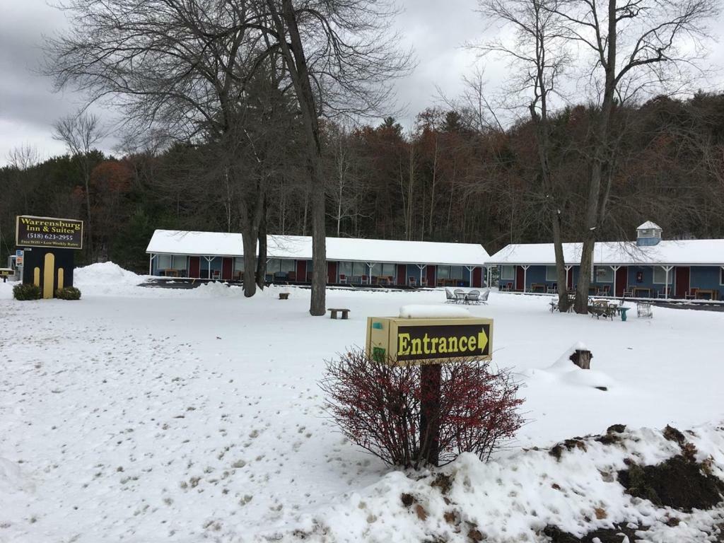 Warrensburg Inn & Suites - 6 Mi To Lake George Εξωτερικό φωτογραφία