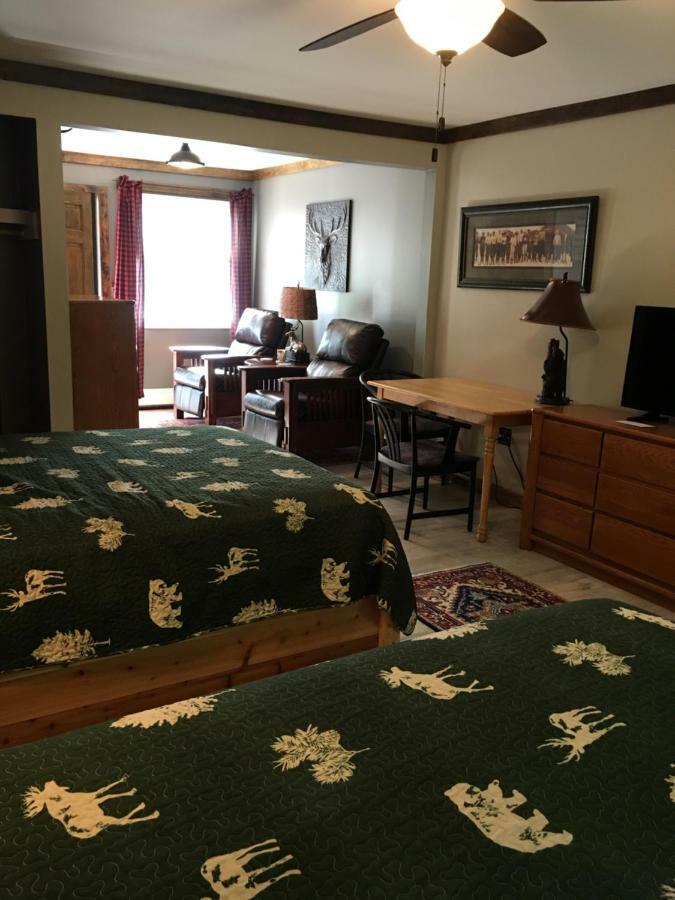 Warrensburg Inn & Suites - 6 Mi To Lake George Εξωτερικό φωτογραφία