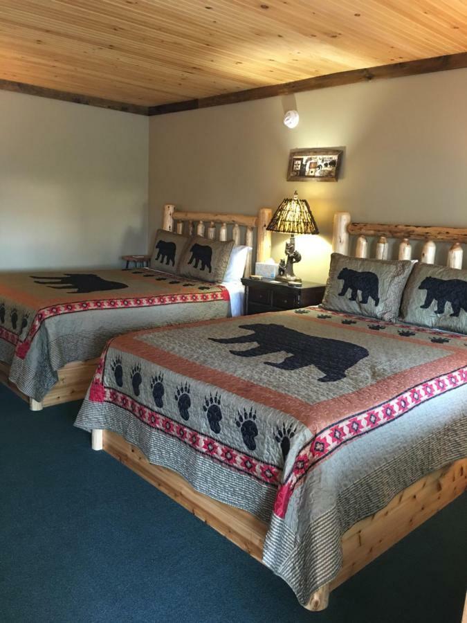 Warrensburg Inn & Suites - 6 Mi To Lake George Εξωτερικό φωτογραφία