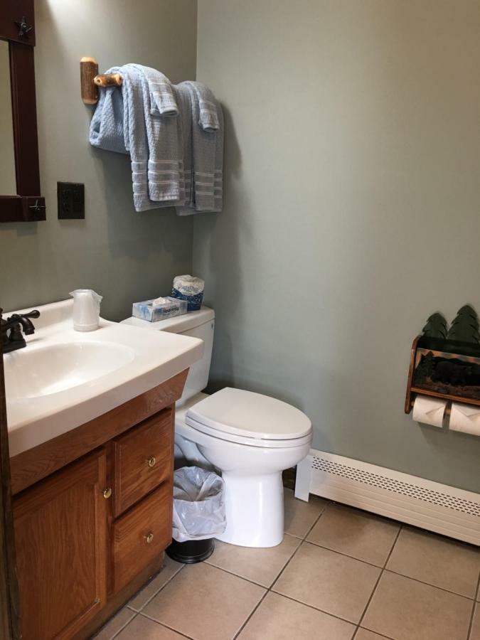 Warrensburg Inn & Suites - 6 Mi To Lake George Εξωτερικό φωτογραφία