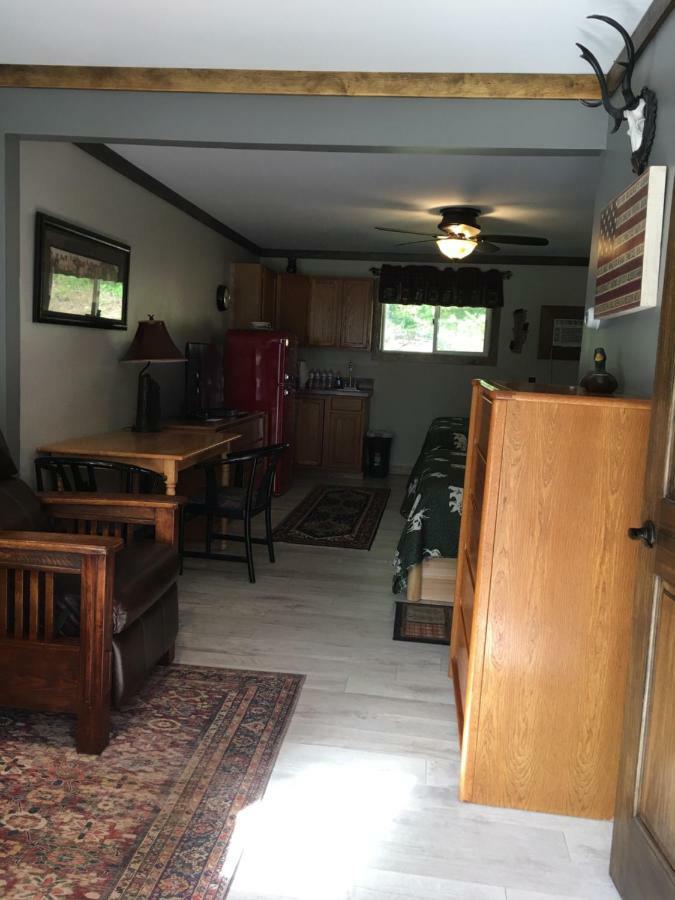 Warrensburg Inn & Suites - 6 Mi To Lake George Εξωτερικό φωτογραφία